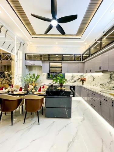 Bán nhà riêng đường Trần Văn Ơn, 200m2, 8 tỷ 5